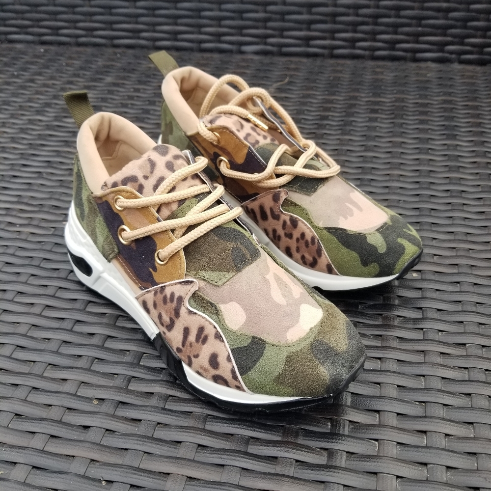 Steve Madden Sneakers